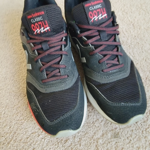 New Balance 997H 'Black Energy Red' 10 - Picture 5 of 7